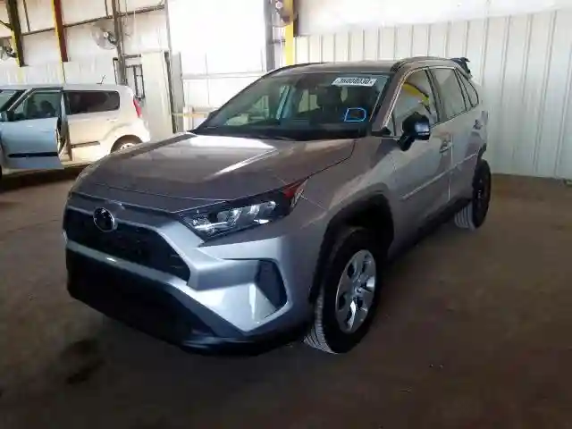 2T3H1RFV9KC014762 2019 TOYOTA RAV4 LE-1