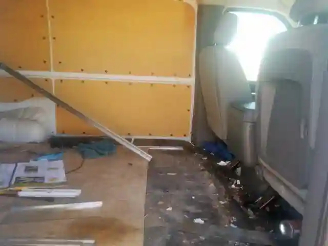 1N6AF0KY4HN808420 2017 NISSAN NV 2500 S-5