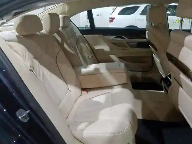 WBA7E2C53JG743454 2018 BMW 740 I-5