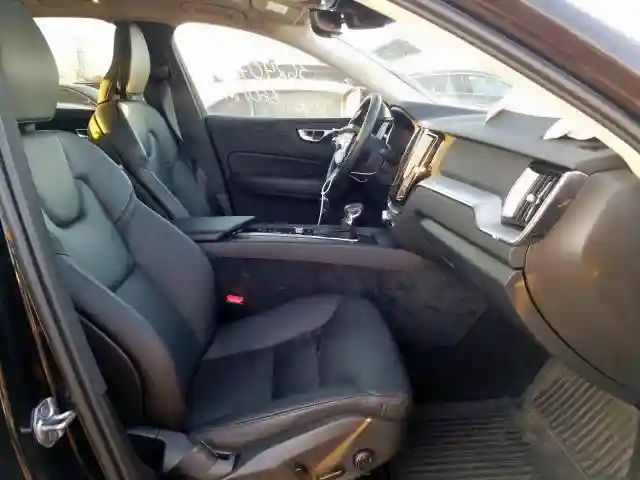 LYV102RKXKB293349 2019 VOLVO XC60 T5-4