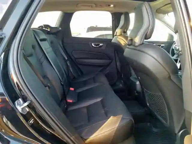 LYV102RKXKB293349 2019 VOLVO XC60 T5-5