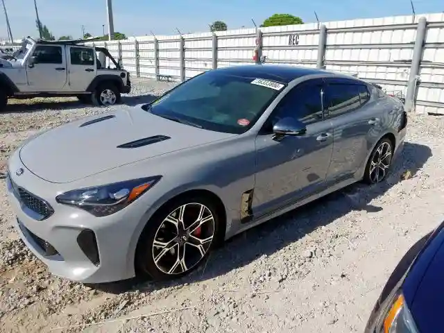 KNAE55LC3J6013167 2018 KIA STINGER GT2-1