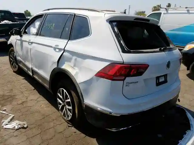 3VV2B7AX5JM215865 2018 VOLKSWAGEN TIGUAN SE-2