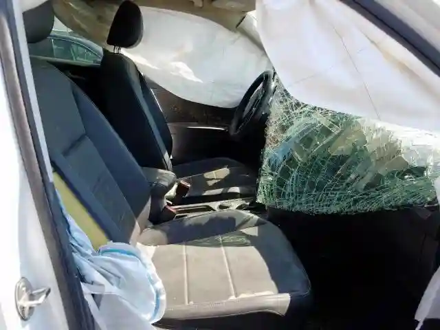 3VV2B7AX5JM215865 2018 VOLKSWAGEN TIGUAN SE-4