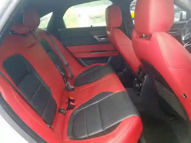 SAJBM4BV2GCY05800 2016 JAGUAR XF S-5