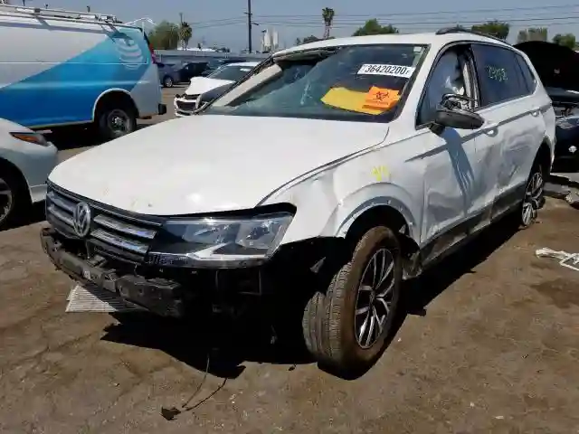 3VV2B7AX5JM215865 2018 VOLKSWAGEN TIGUAN SE-1