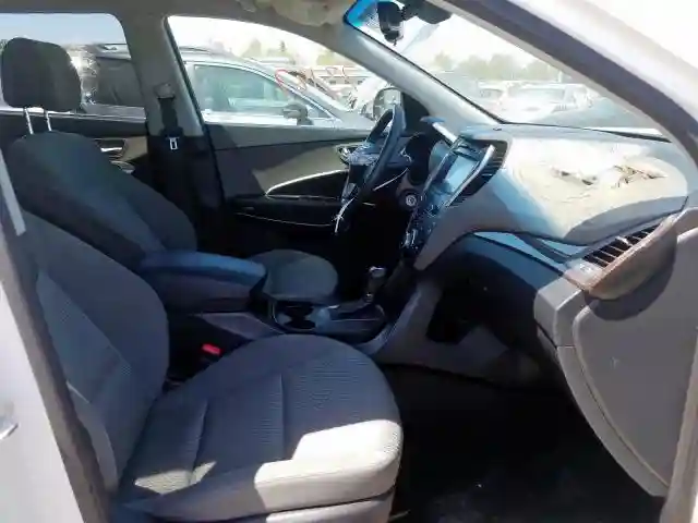 KM8SMDHFXHU171075 2017 HYUNDAI SANTA FE SE-4