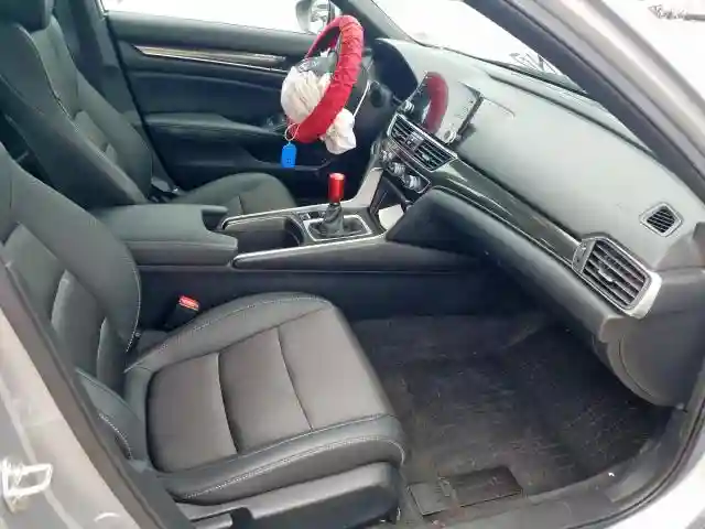 1HGCV2E39KA017679 2019 HONDA ACCORD SPORT-4