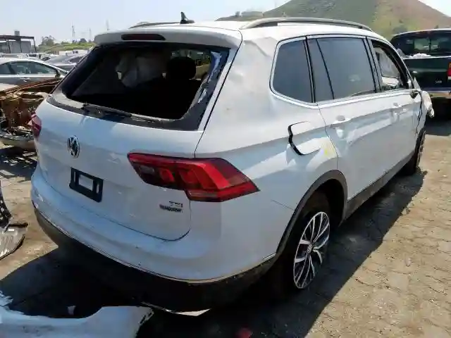 3VV2B7AX5JM215865 2018 VOLKSWAGEN TIGUAN SE-3
