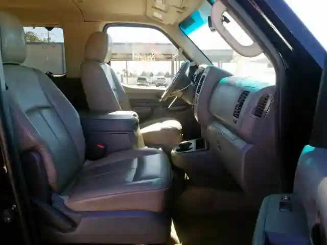 5BZAF0AA0FN851527 2015 NISSAN NV 3500 S-4