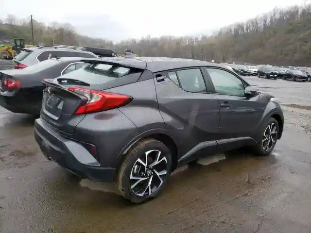 NMTKHMBX0KR099646 2019 TOYOTA C-HR XLE-3