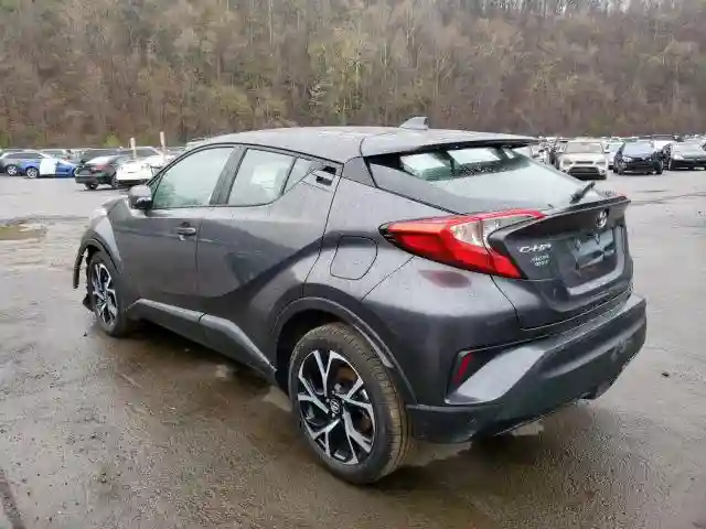 NMTKHMBX0KR099646 2019 TOYOTA C-HR XLE-2