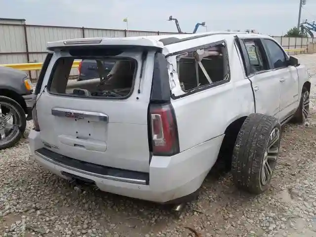 1GKS2HKJ4JR271054 2018 GMC YUKON XL DENALI-3