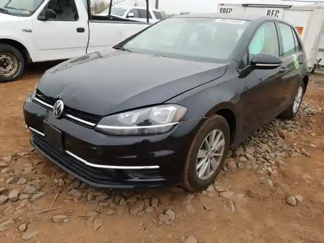 3VWG57AU1KM020779 2019 VOLKSWAGEN GOLF S-1