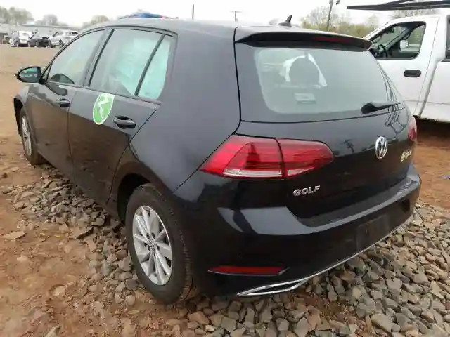 3VWG57AU1KM020779 2019 VOLKSWAGEN GOLF S-2