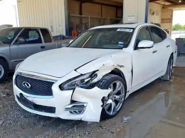 JN1BY1AP5GM220159 2016 INFINITI Q70 3.7-1