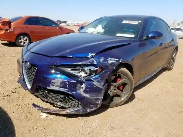 ZARFAEDN0H7540838 2017 ALFA ROMEO GIULIA Q4-1