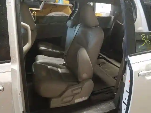 5TDYK3DC2FS675390 2015 TOYOTA SIENNA XLE-5
