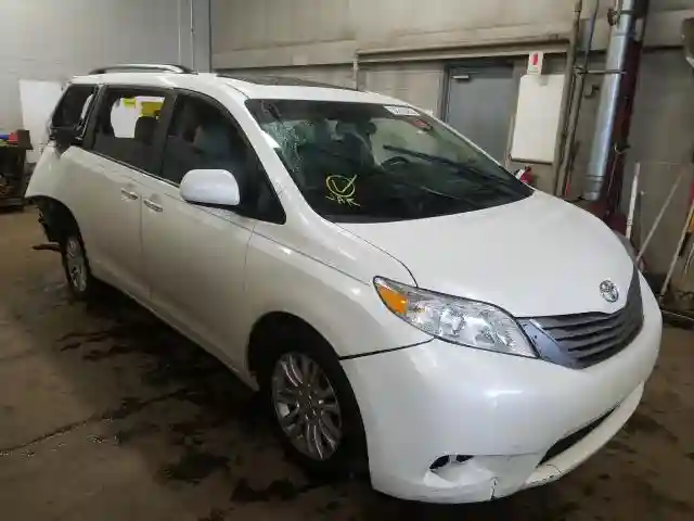 5TDYK3DC2FS675390 2015 TOYOTA SIENNA XLE-0
