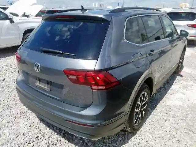 3VV3B7AX4KM157768 2019 VOLKSWAGEN TIGUAN SE-3