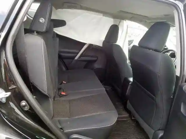 2T3RFREV5JW716405 2018 TOYOTA RAV4 ADVENTURE-5