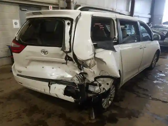 5TDYK3DC2FS675390 2015 TOYOTA SIENNA XLE-3
