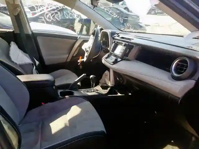 2T3WFREV1JW411678 2018 TOYOTA RAV4 ADVENTURE-4