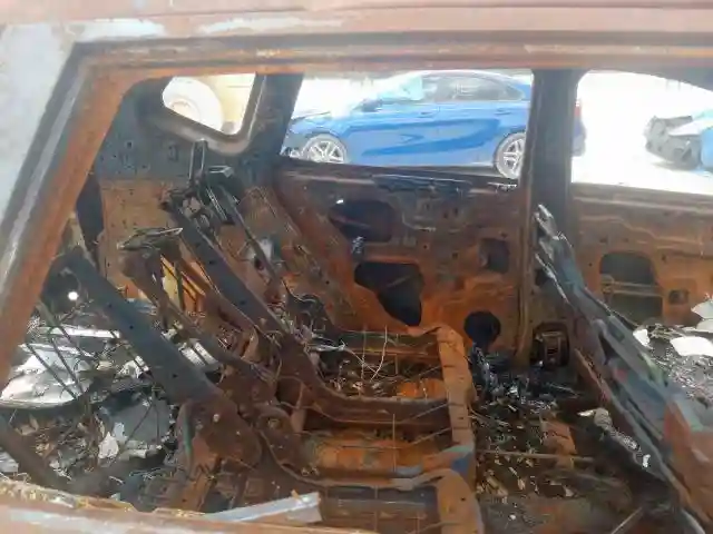 5N1AT2MT3KC797076 2019 NISSAN ROGUE S-5