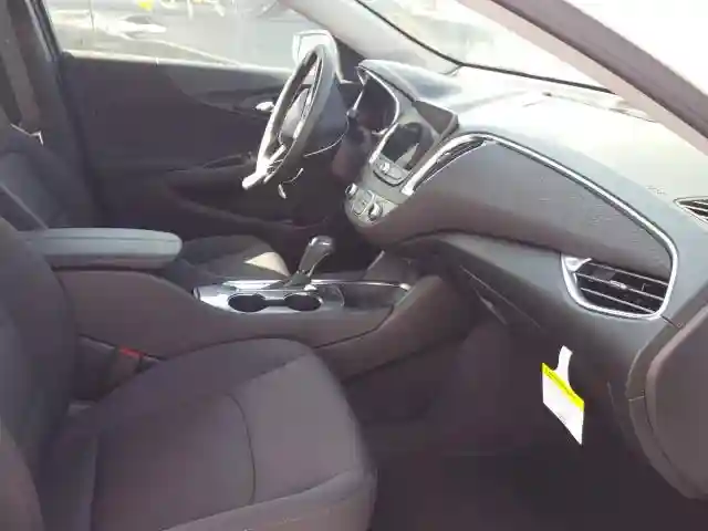 1G1ZD5STXLF082863 2020 CHEVROLET MALIBU LT-4