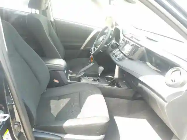 JTMZFREV6JJ749119 2018 TOYOTA RAV4 LE-4