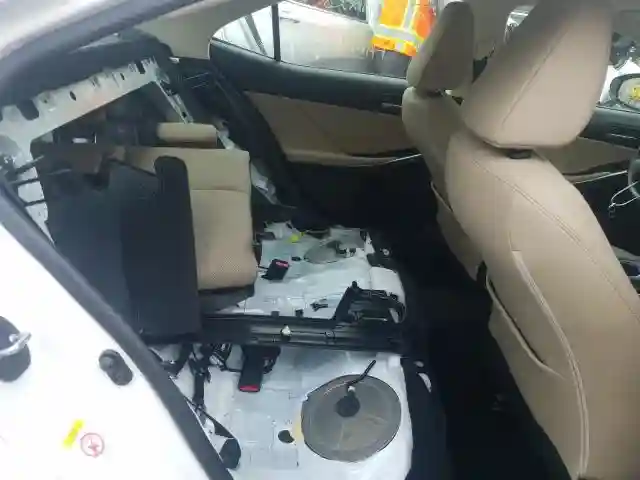 JTHCM1D27H5022447 2017 LEXUS IS 300-5