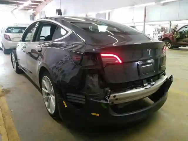 5YJ3E1EB3LF620166 2020 TESLA MODEL 3-2