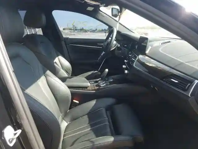 WBAJA5C5XJWA37075 2018 BMW 530 I-4