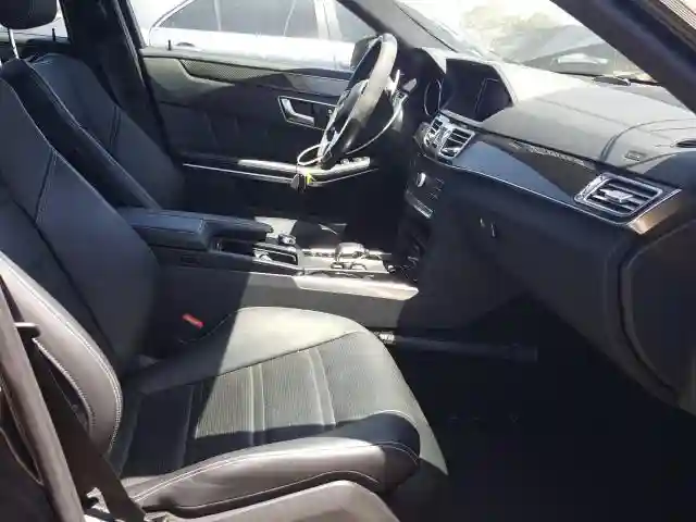 WDDHF7GB5GB247049 2016 MERCEDES-BENZ E 63 AMG-S-4