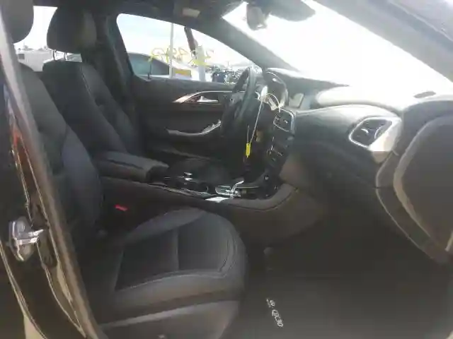 SJKCH5CP7JA005068 2018 INFINITI QX30 PURE-4