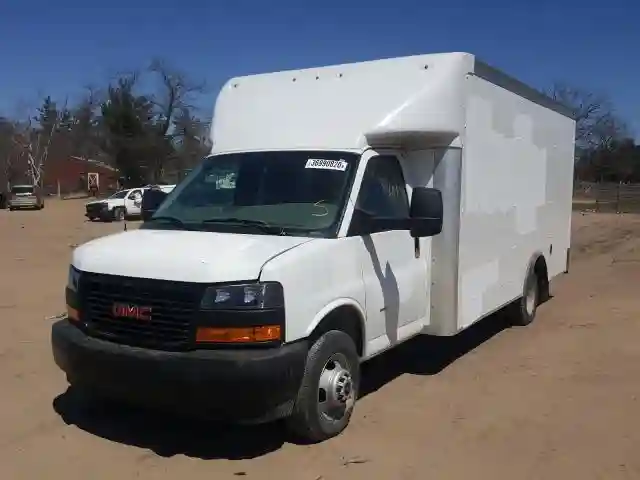 7GZ37TCG6KN012570 2019 GMC SAVANA CUTAWAY G3500-1