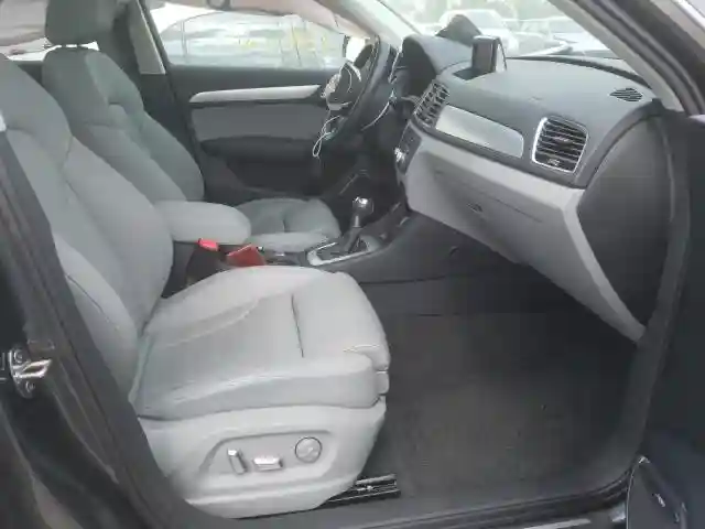 WA1HCCFS1JR005476 2018 AUDI Q3 PREMIUM PLUS-4