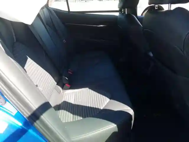 4T1B11HKXJU138619 2018 TOYOTA CAMRY L-5