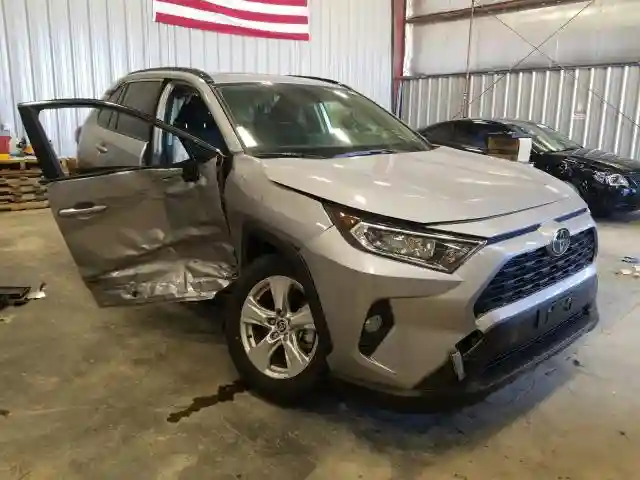 JTMP1RFV6LD054998 2020 TOYOTA RAV4 XLE-0