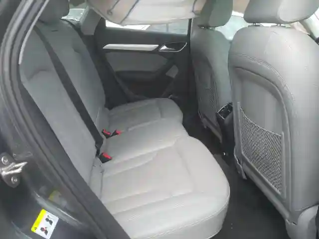 WA1HCCFS1JR005476 2018 AUDI Q3 PREMIUM PLUS-5