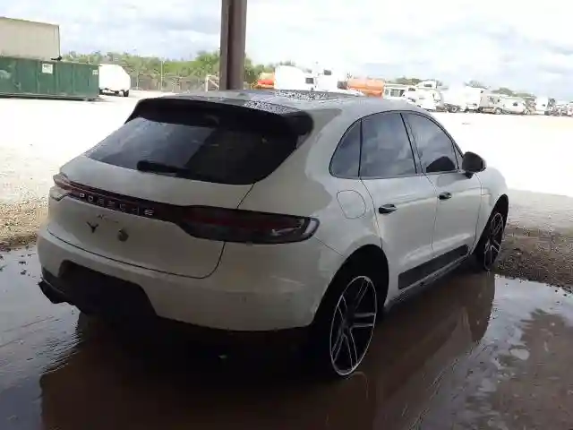 WP1AA2A54LLB01454 2020 PORSCHE MACAN-3