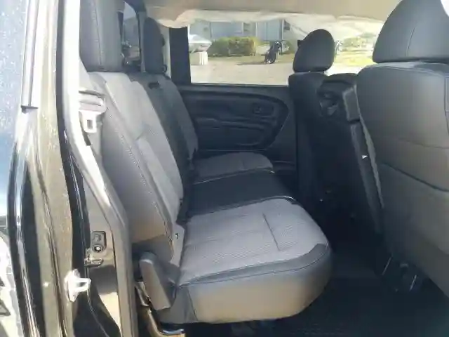 1N6AA1EJ5KN527480 2019 NISSAN TITAN S-5