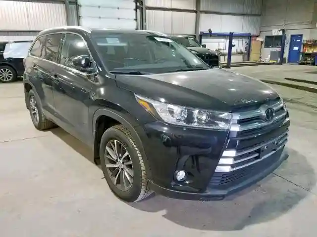 5TDJZRFH8JS531540 2018 TOYOTA HIGHLANDER SE-0