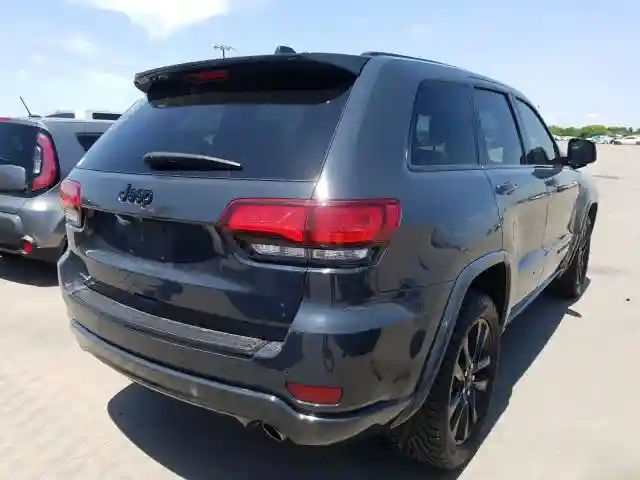 1C4RJEAG1JC380334 2018 JEEP GRAND CHEROKEE LAREDO-3