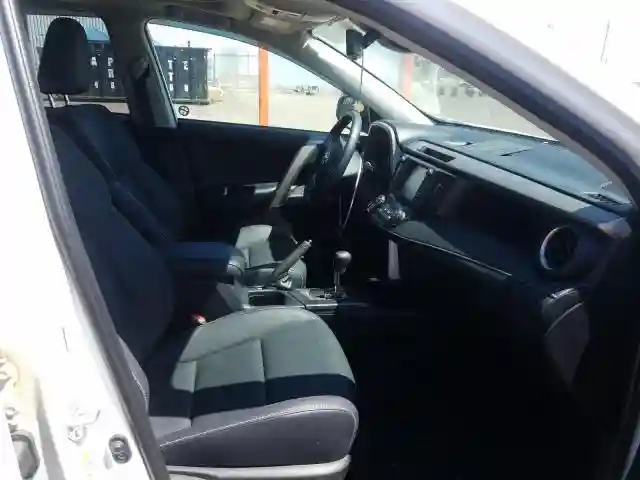 2T3DFREV7JW826169 2018 TOYOTA RAV4 LIMITED-4