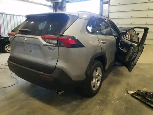 JTMP1RFV6LD054998 2020 TOYOTA RAV4 XLE-3