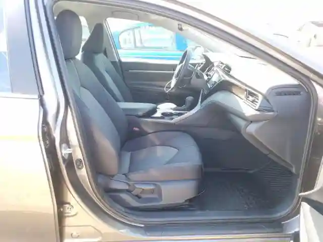 4T1L11AK8LU901156 2020 TOYOTA CAMRY LE-4