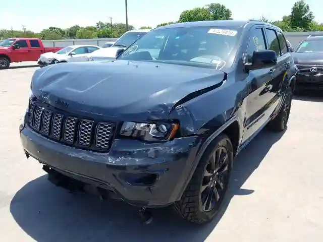 1C4RJEAG1JC380334 2018 JEEP GRAND CHEROKEE LAREDO-1