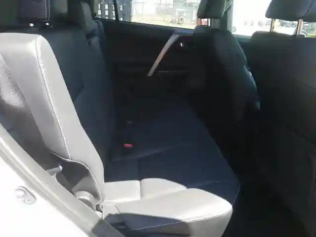 2T3DFREV7JW826169 2018 TOYOTA RAV4 LIMITED-5
