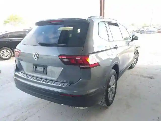 3VV1B7AX3KM182037 2019 VOLKSWAGEN TIGUAN S-3